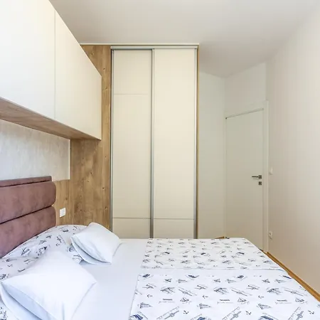 Ema 3 Apartment *