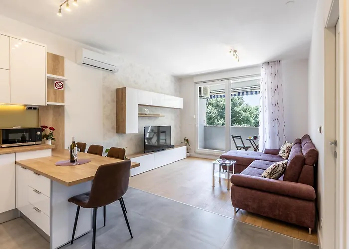 Ema 3 Apartamento *