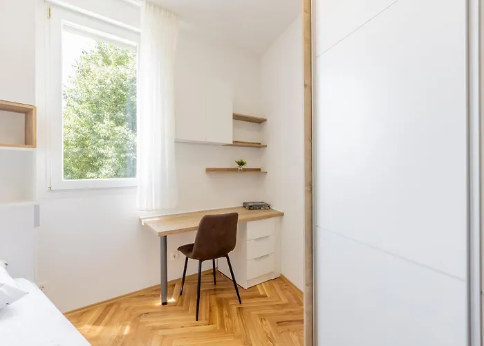 Ema 3 Apartament